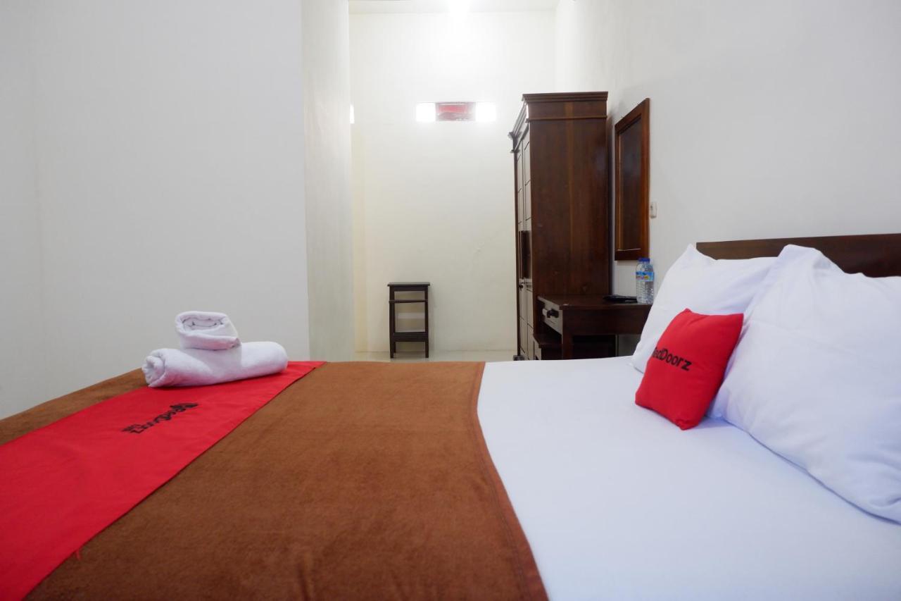 Reddoorz At Bale Eja Syariah Senggigi Apartamento Montongbuwoh Exterior foto