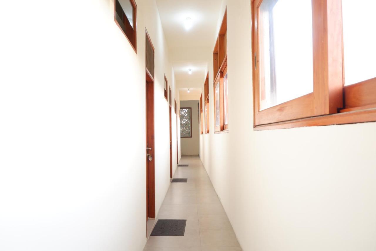 Reddoorz At Bale Eja Syariah Senggigi Apartamento Montongbuwoh Exterior foto
