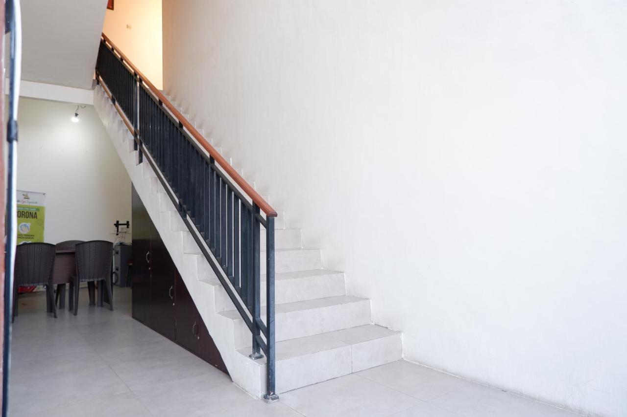 Reddoorz At Bale Eja Syariah Senggigi Apartamento Montongbuwoh Exterior foto